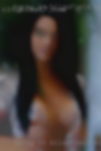 horny in Blissfield MI women masturbates on tree