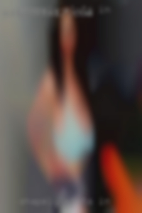 shapely sluts in nude females