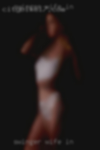 swinger wife in Jackson TN flirting